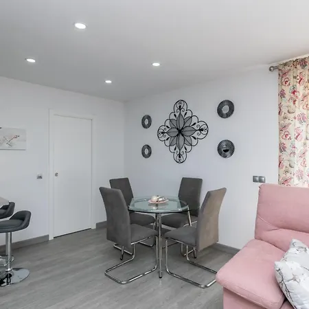 New Modern 3br With Terrace In Centre *